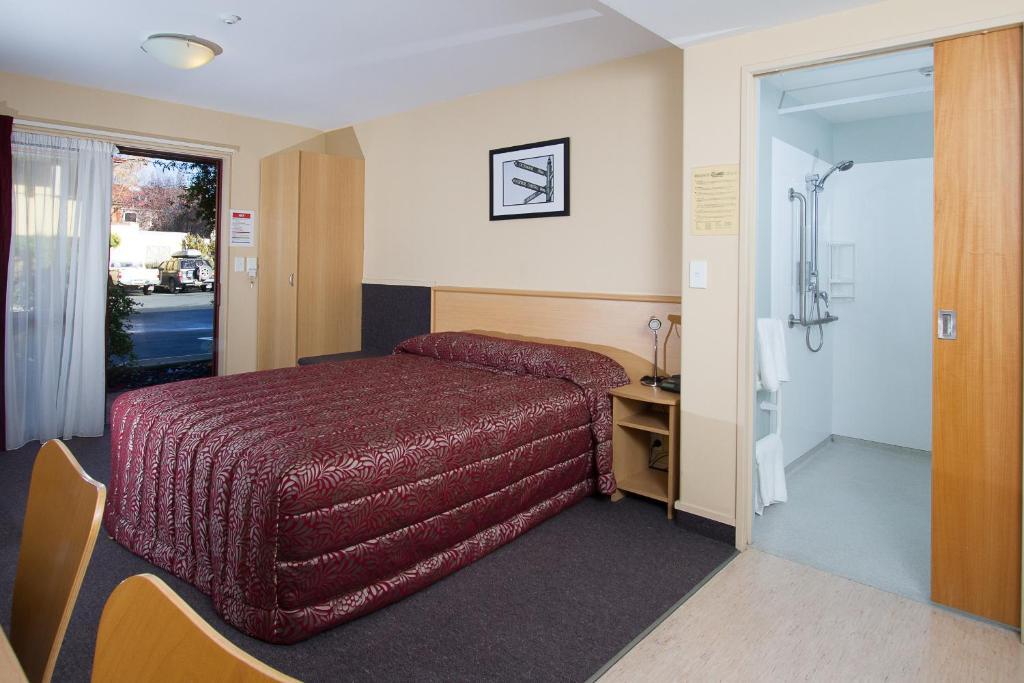 Alhambra Oaks Motor Lodge Дьюндин Экстерьер фото